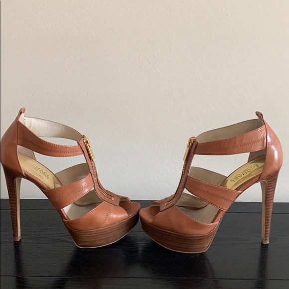 Michael kors camel heels - Picture 2 of 3